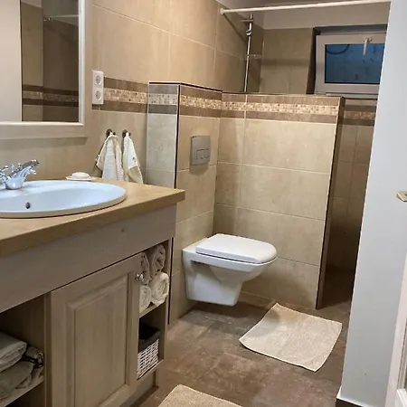 Apartment Pommedi Balatonalmadi