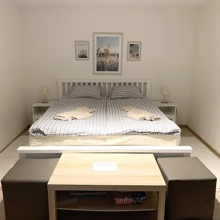 Pommedi Apartment *