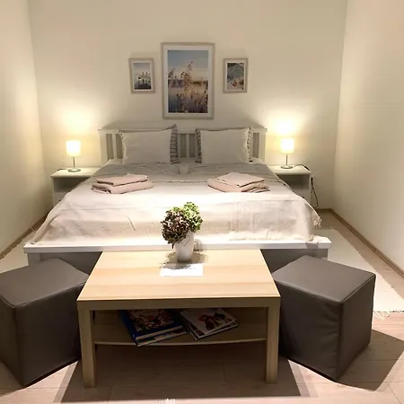Pommedi Apartment Balatonalmadi