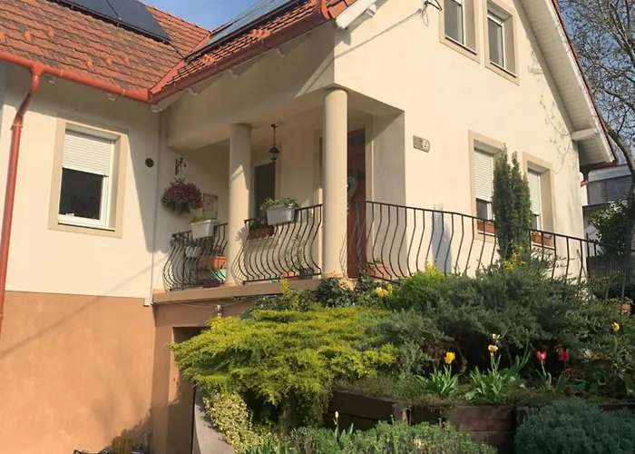 Apartment Pommedi Balatonalmadi